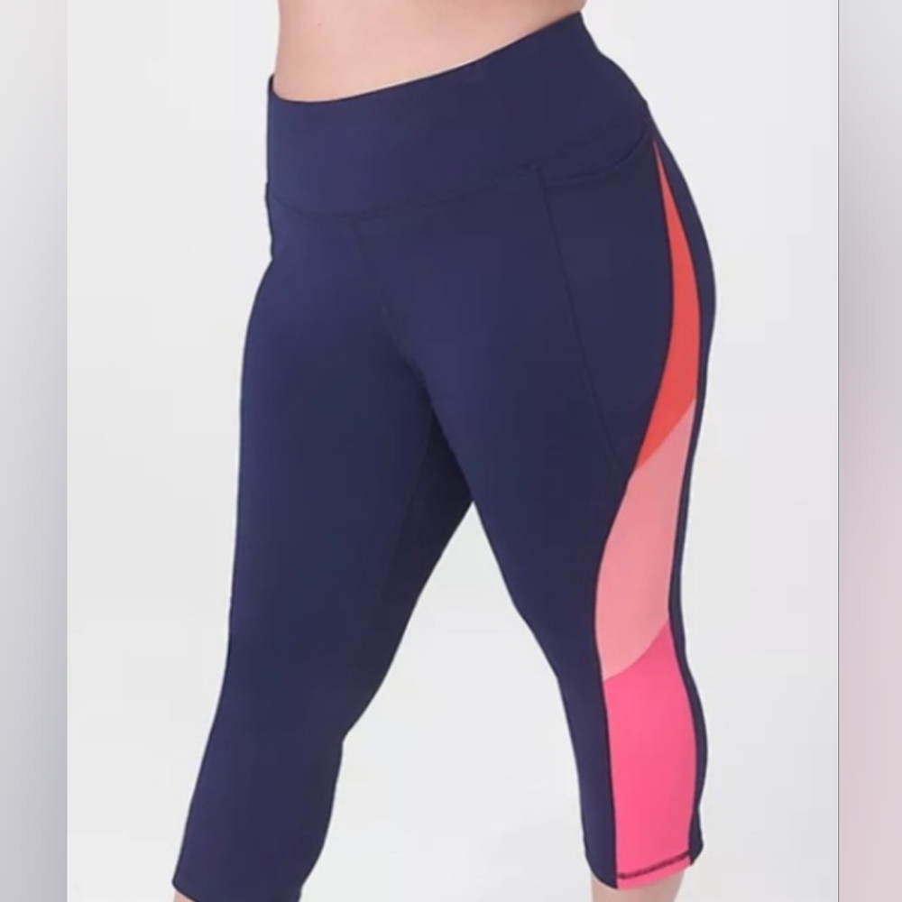 Lane Bryant LIVI High-Rise Wicking Capri Legging Maritime Blue 22/24